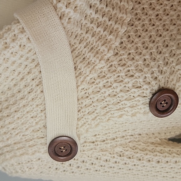 MIRACLE Cream Cowl Neck Faux Button Open Knit Boho Preppy Tulip Hem Sweater M/L - Picture 5 of 8